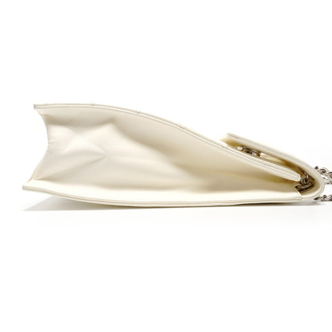 CHANEL 19th series 2014 logo ChainShoulder Shoulder Bag white WS26892