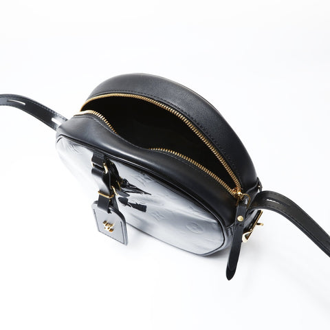 LOUIS VUITTON Vernis Boite Chapeau Monogram Shoulder Bag black WS26956