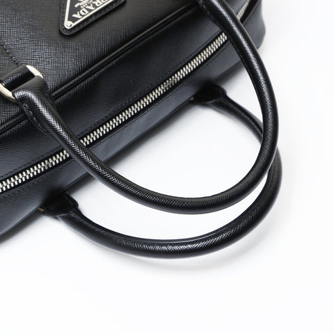 PRADA Saffiano handbag with triangle logo in Metal Silver Handbag black WS26958