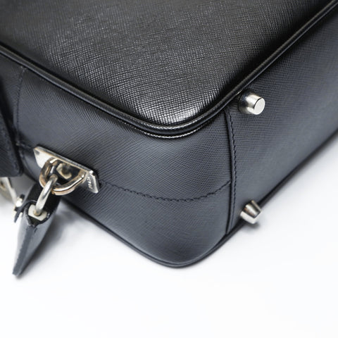 PRADA Saffiano handbag with triangle logo in Metal Silver Handbag black WS26958