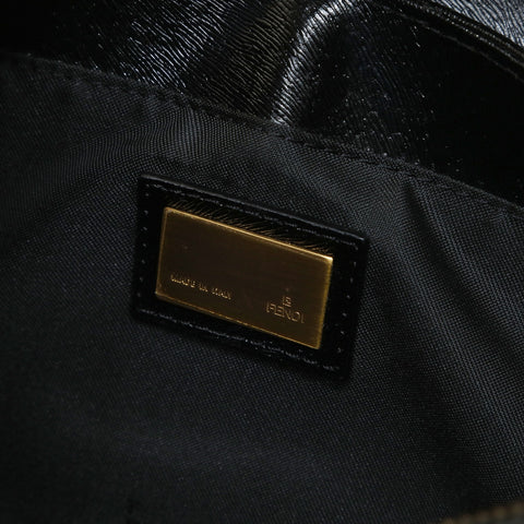 FENDI Logo studs Shoulder Bag black WS27015