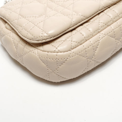 Christian Dior Dior Caro Cannage Off Beige Shoulder Bag beige WS27129