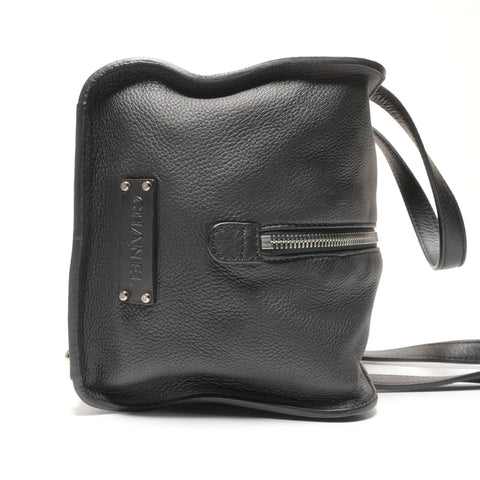 CHANEL 10s leather Handbag black WS27221