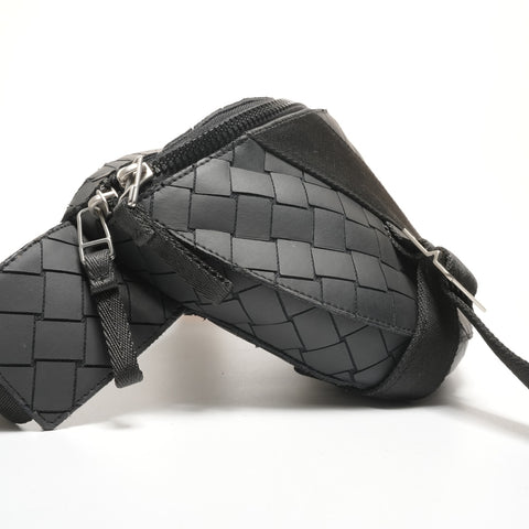 BOTTEGAVENETA INTRECCIATO Rubber Body Bag Shoulder Bag black WS27338