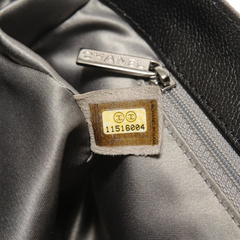 CHANEL No. 11 2006-2008 Caviar Skin Pocket in the City Shoulder Bag black WS27393