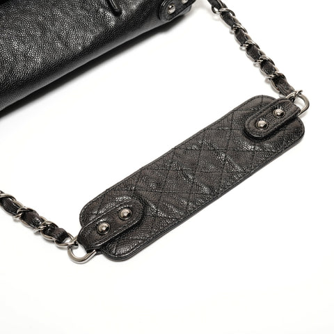 CHANEL No. 11 2006-2008 Caviar Skin Pocket in the City Shoulder Bag black WS27393