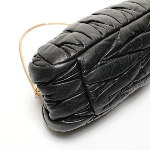 Miu Miu Matrasse Shoulder Bag Shoulder Bag black WS27426