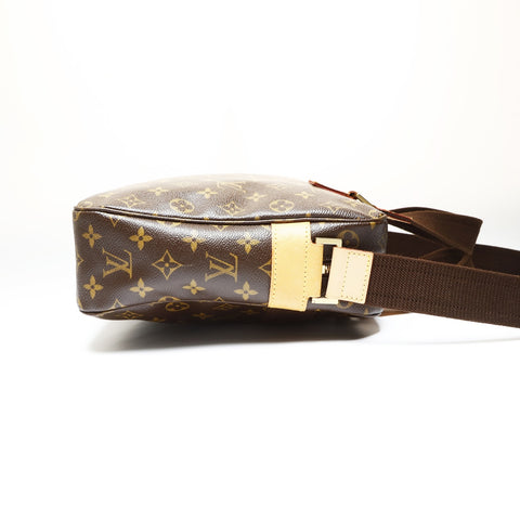 LOUIS VUITTON 2005 Sac Bosphore Monogram Shoulder Bag Brown WS27505