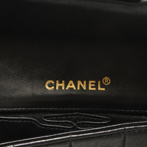CHANEL No. 7 Chocolate Bar Chain Shoulder Bag black WS27636