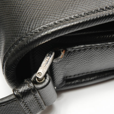 PRADA Saffiano Messenger Bag Shoulder Bag black WS27737