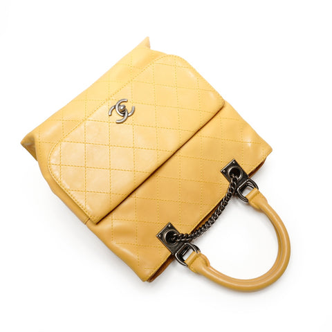 CHANEL Item No. 22, 2016, Gunmetal, 2-Way Handbag yellow WS27776