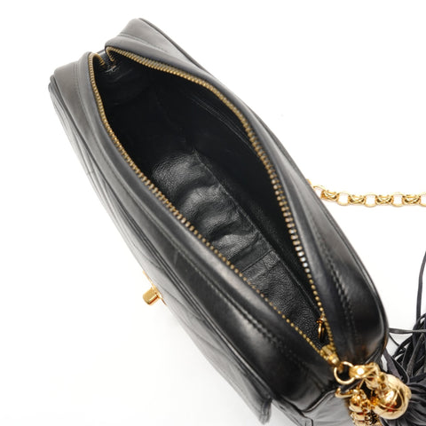 CHANEL Series 2, 1991-1994, V-stitch lambskin fringe Shoulder Bag black WS27790