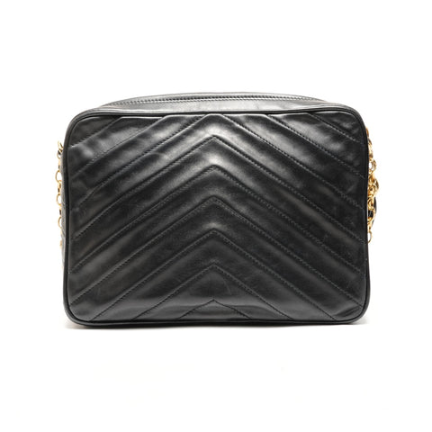 CHANEL Series 2, 1991-1994, V-stitch lambskin fringe Shoulder Bag black WS27790