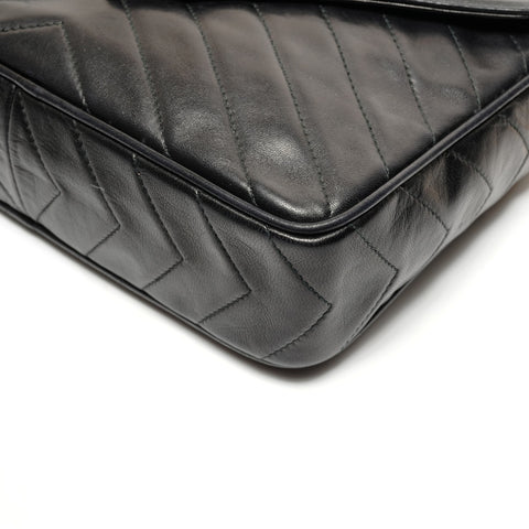 CHANEL Series 2, 1991-1994, V-stitch lambskin fringe Shoulder Bag black WS27790