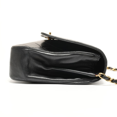 CHANEL Series 0 Matelassé Shoulder Bag black WS27807