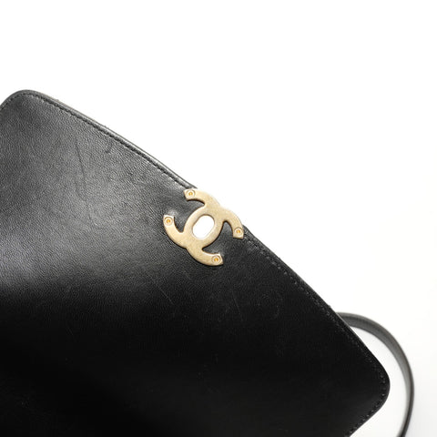 CHANEL Item No. 29, 2019-2020, 2-way top-handle lambskin bag. Shoulder Bag black WS27870