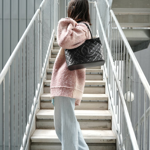 CHANEL Item No. 6, 2000-2001 Replica Tote, COCO Mark, Medallion, Caviar Skin Tote Bag black WS27875