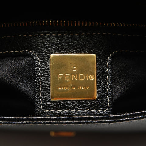 FENDI Mamma Bucket Leather Shoulder Bag Shoulder Bag black WS27931