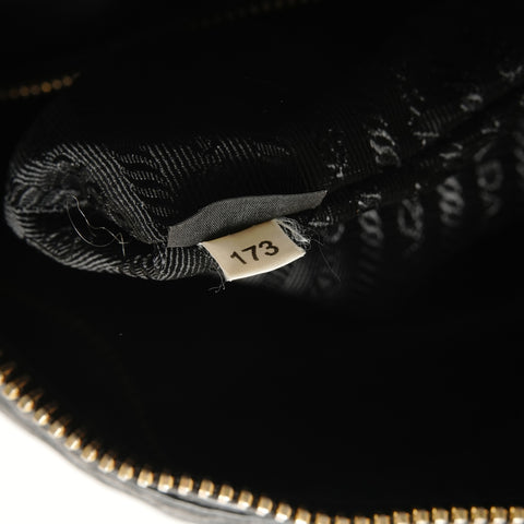 PRADA leather logo Shoulder Bag black WS27970