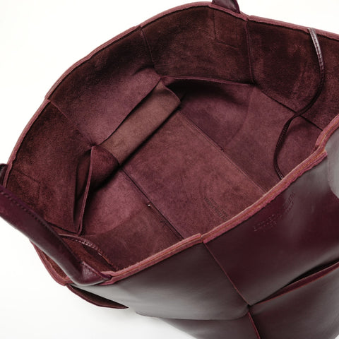 BOTTEGAVENETA Maxi Intrecciato Arco Bordeaux Tote Bag Red WS27971