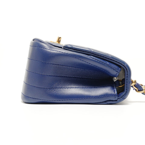 CHANEL Item No. 21, 2015-2016 Chevron Lambskin Shoulder Bag blue WS27983