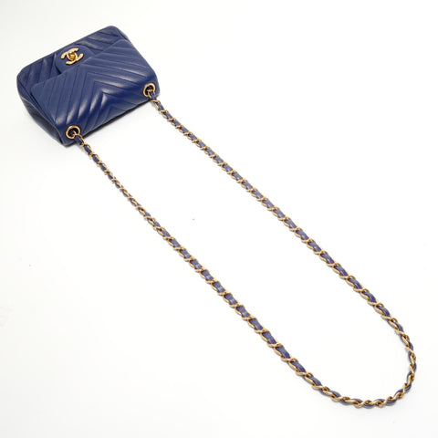 CHANEL Item No. 21, 2015-2016 Chevron Lambskin Shoulder Bag blue WS27983