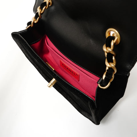 CHANEL 2022-2025 Velour Matelass Shoulder Bag black WS28006