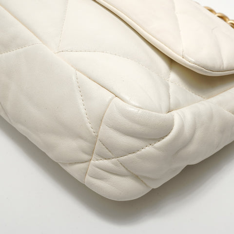 CHANEL 19 Matelasse Shoulder Bag white WS28019