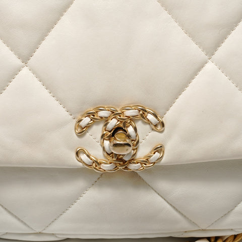 CHANEL 19 Matelasse Shoulder Bag white WS28019