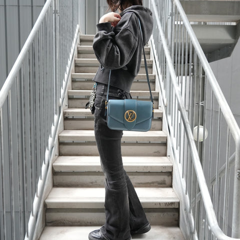 LOUIS VUITTON Pont Neuf (2020 model) Shoulder Bag blue WS28035