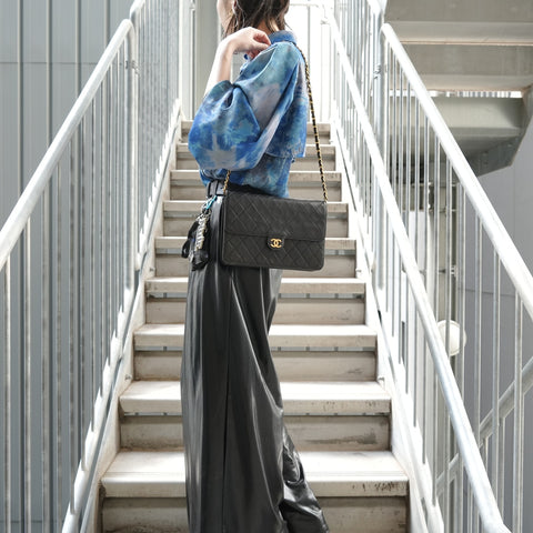 CHANEL Booth #4, Push-Lock Matelass 25 Shoulder Bag black WS28055
