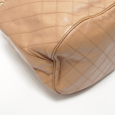 CHANEL Table 1: Bicolore Shoulder Bag beige WS28060
