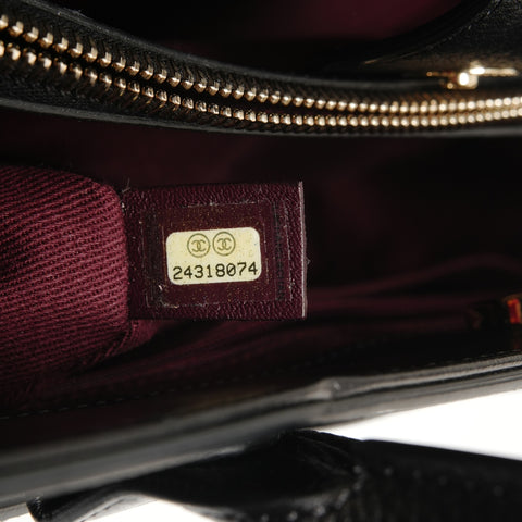 CHANEL Item No. 24: Neo Executive Tote Handbag black WS28188