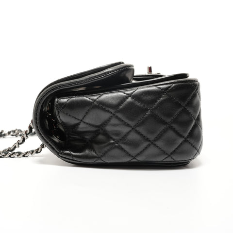 CHANEL Item No. 18, 2013-2014, Patent Leather, Single Flap Matelass Shoulder Bag black WS28210