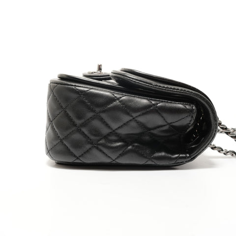 CHANEL Item No. 18, 2013-2014, Patent Leather, Single Flap Matelass Shoulder Bag black WS28210