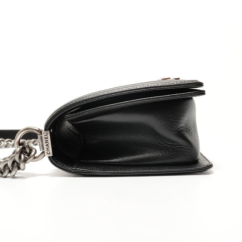 CHANEL Item No. 28, 2019 Caviar Skin Matelassé Boy Chanel Shoulder Bag black WS28299