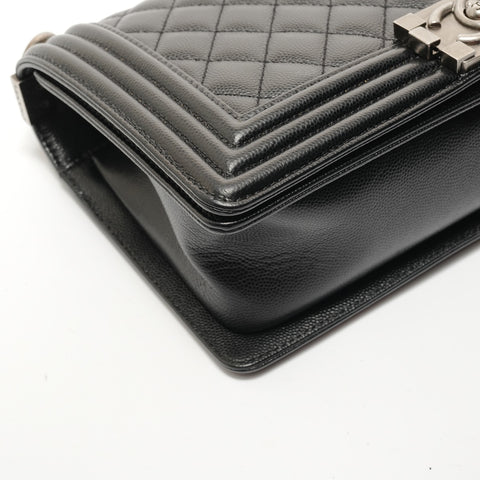 CHANEL Item No. 28, 2019 Caviar Skin Matelassé Boy Chanel Shoulder Bag black WS28299