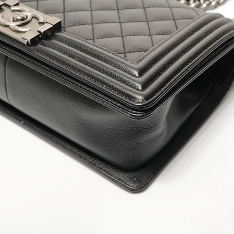 CHANEL Item No. 28, 2019 Caviar Skin Matelassé Boy Chanel Shoulder Bag black WS28299