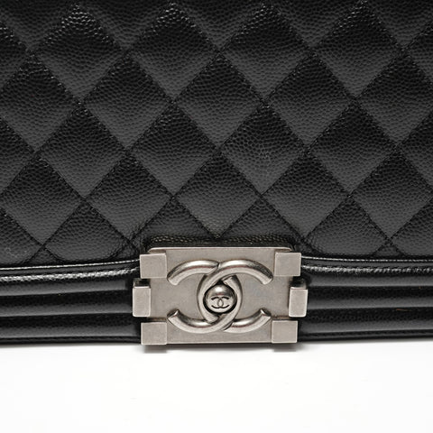 CHANEL Item No. 28, 2019 Caviar Skin Matelassé Boy Chanel Shoulder Bag black WS28299