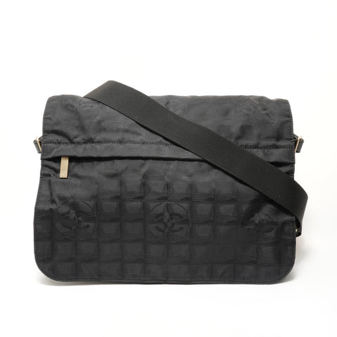 CHANEL Series 10, 2005-2006 New Travel Line Metal Gold Shoulder Bag black WS28342