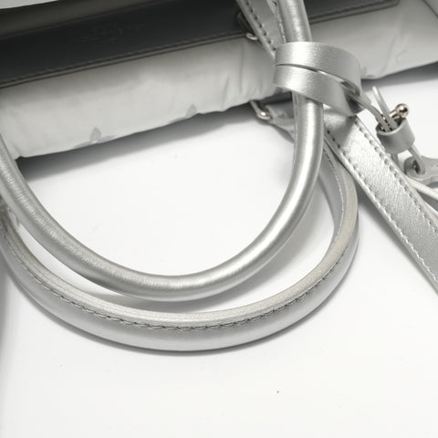 LOUIS VUITTON 2021-2025 Ski-On-The-Go MM Frost Silver Shoulder Bag white WS28405