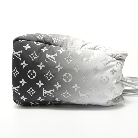 LOUIS VUITTON 2021-2025 Ski-On-The-Go MM Frost Silver Shoulder Bag white WS28405