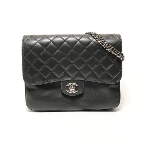 CHANEL Item No. 16, Lambskin Matelass, Metal Silver Shoulder Bag black WS28408
