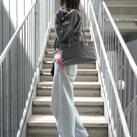CHANEL Serial number 20s, 2014-2015, Caviar Matelass, CC logo Shoulder Bag gray WS28425