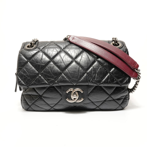 CHANEL Item No. 18 Matelass Chain Shoulder Bag black WS28429