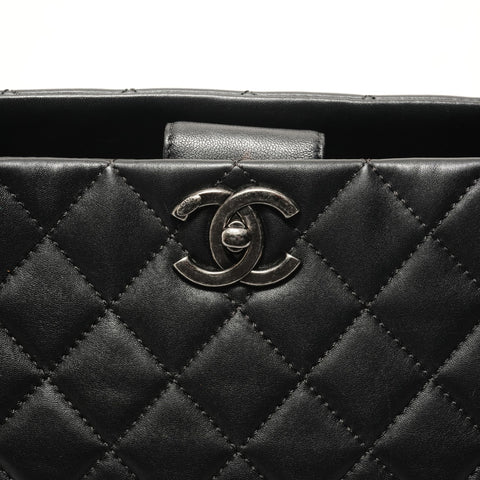 CHANEL Accordion Chain Lambskin, Item No. 23 Shoulder Bag black WS28464