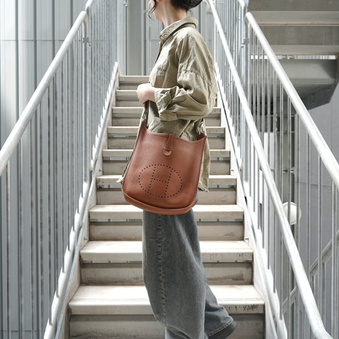 HERMES � J stamp, 2014 Evelyn 1 PM Taurillon Clemence Shoulder Bag Brown WS28486