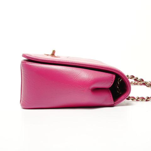 CHANEL V-stitch Mademoiselle Chain Lambskin, size 24 Shoulder Bag pink WS28513