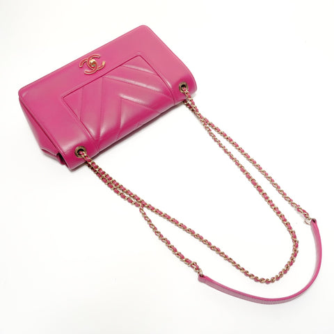CHANEL V-stitch Mademoiselle Chain Lambskin, size 24 Shoulder Bag pink WS28513