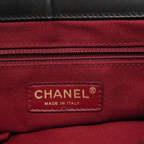 CHANEL Serial number 16, Matelass Chain 2WAY Gold Metal Shoulder Bag black WS28549